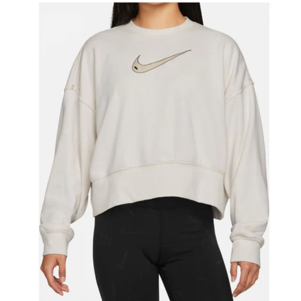Nike Sportswear Swoosh Logo Embroidered Loose Knit Short Round Neck size M